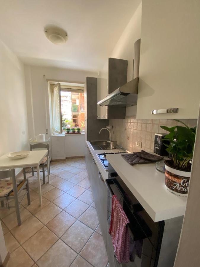 Tra Mare E Arte Apartment ลิโด ดิ ออสเตีย ภายนอก รูปภาพ